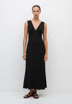 (PRE-ORDER) PLUNGE SLIP DRESS - BLACK