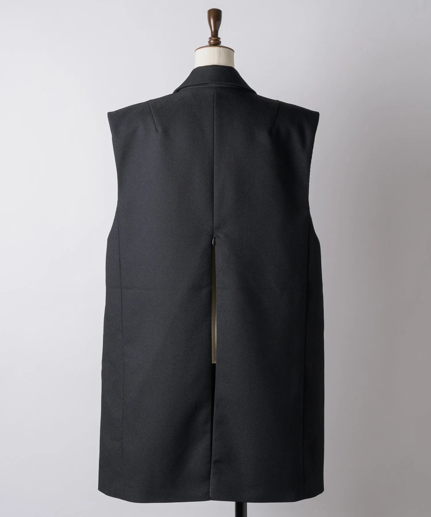 【yae】Back slit fastner gilet / バックスリットファスナージレ